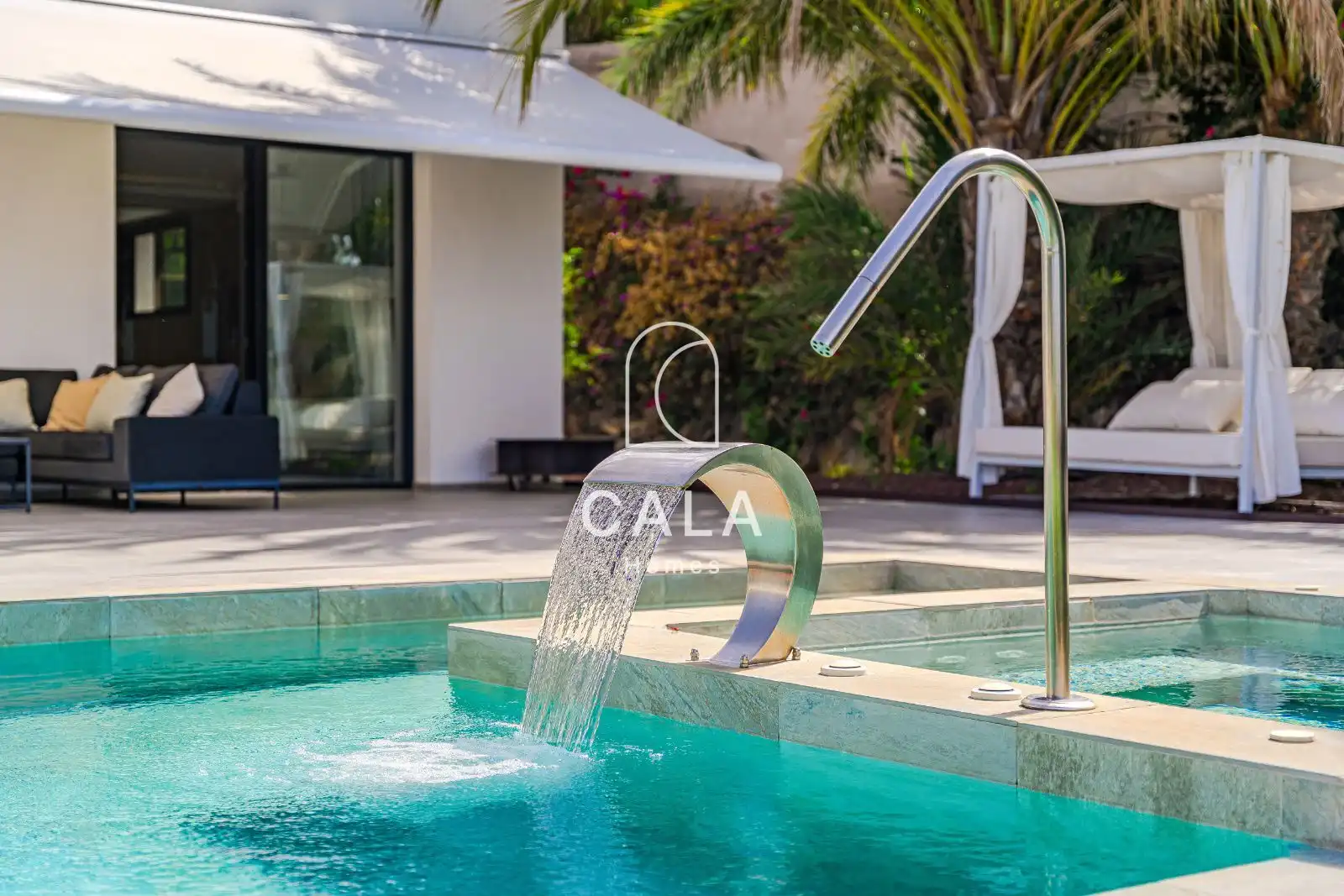 Swimming pool of Houses for sale in Marazul - Ricasa