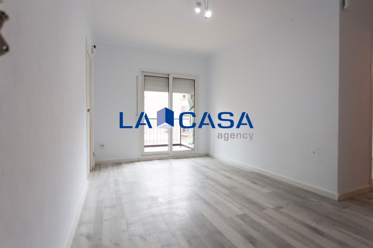 Flat for sale in  Barcelona Capital  with Balcony