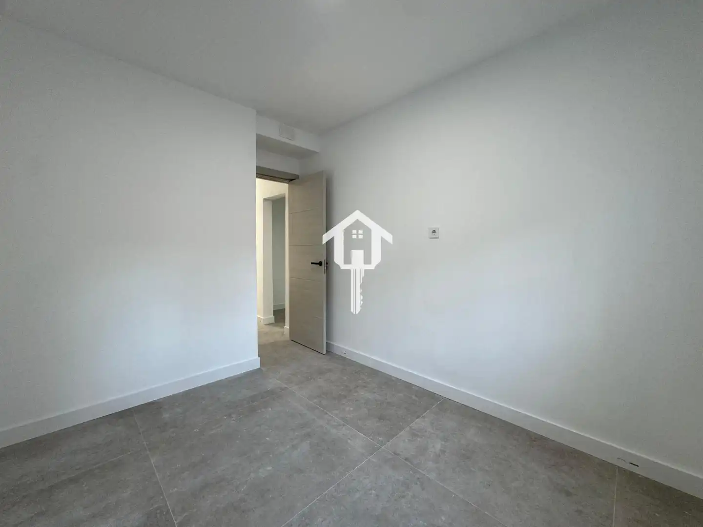 Wohnung zum Verkauf in Alicante / Alacant mit Privatgarten und Terrasse
