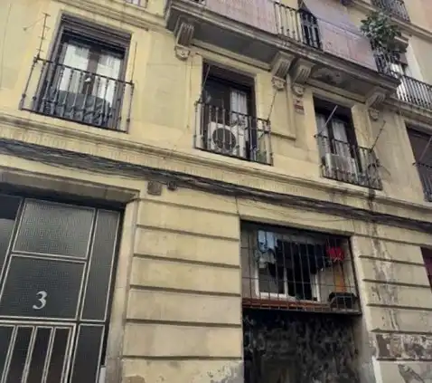 Piso en venta en L'Arc De Sant Pau
