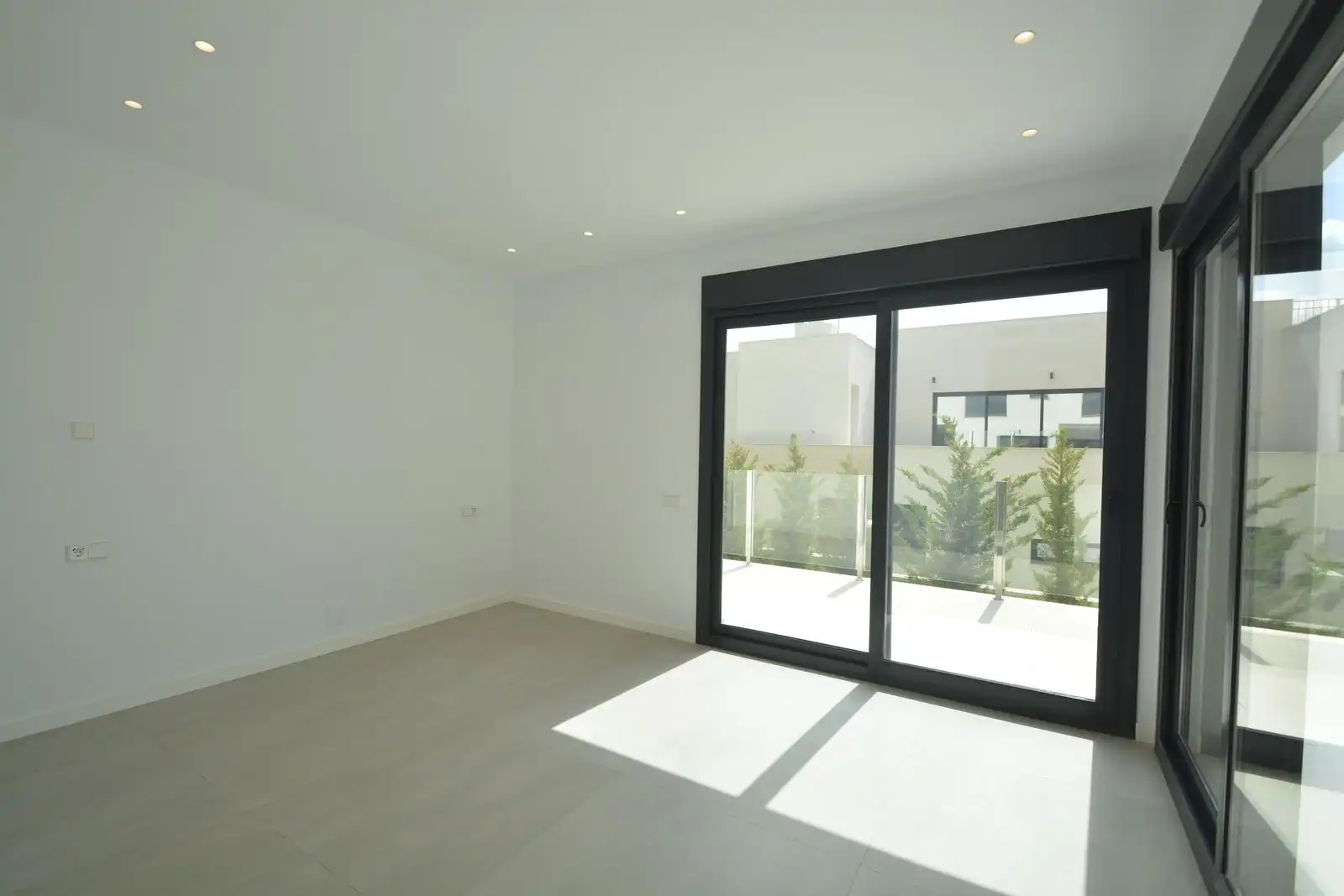 Living room of Houses for sale in Marbella  with Air Conditioner, Private garden and Terrace
