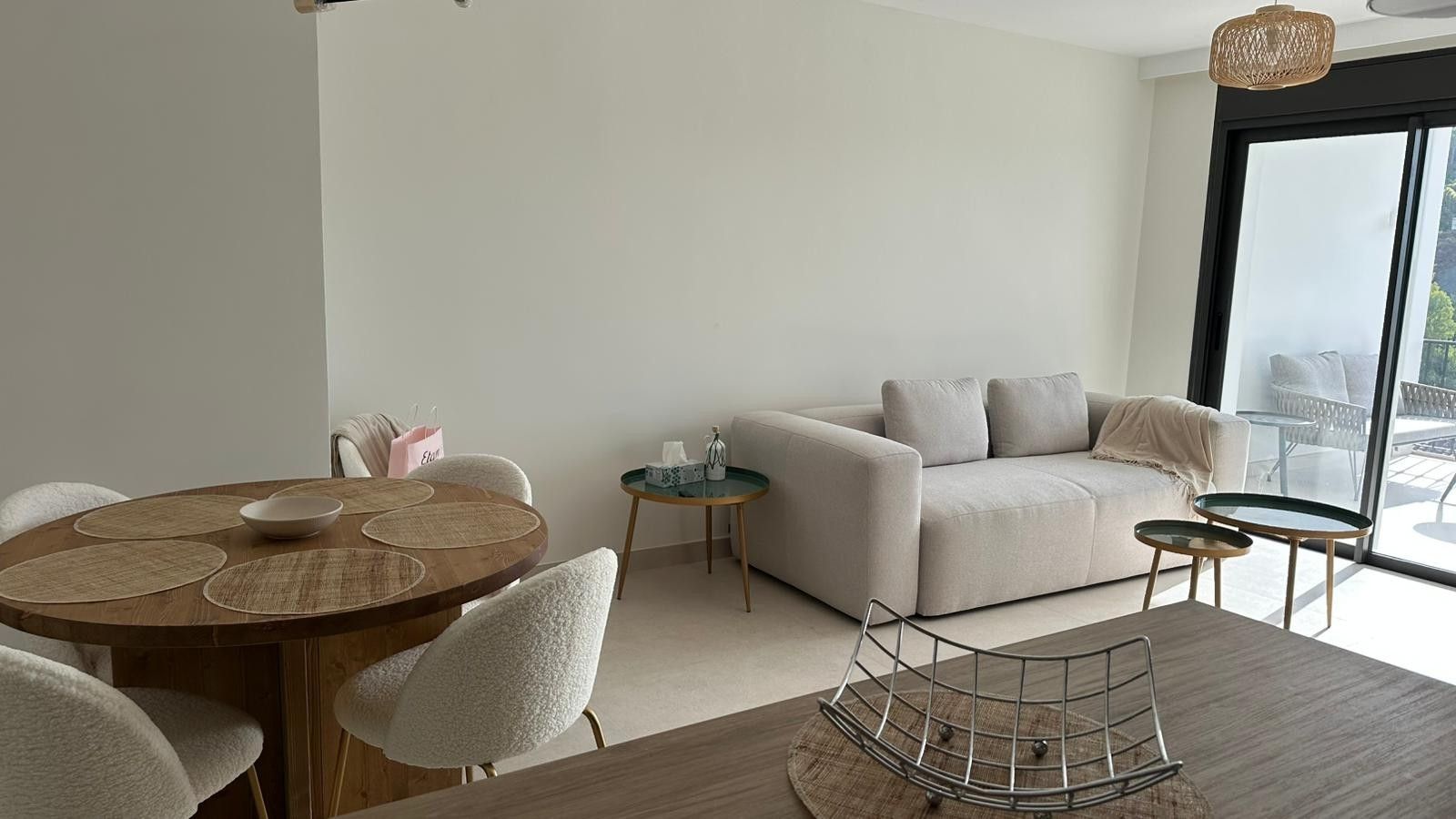 Living room of Apartment for sale in Benahavís  with Air Conditioner, Terrace and Swimming Pool