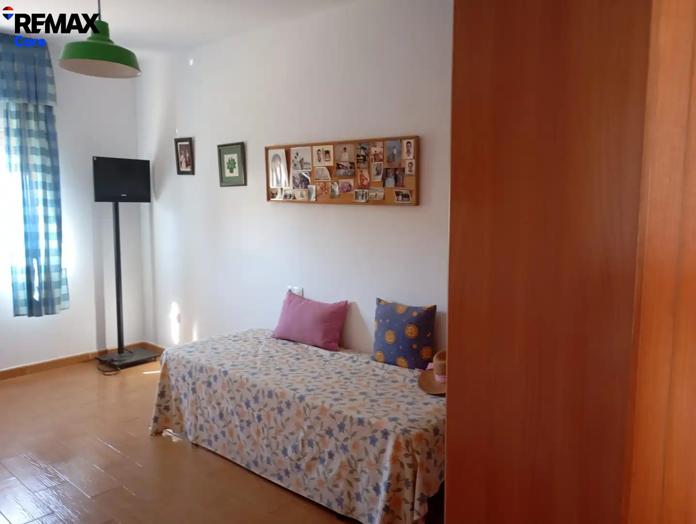 Dormitori de Casa o xalet en venda en Cáceres amb Aire condicionat, Calefacció i Jardí privat