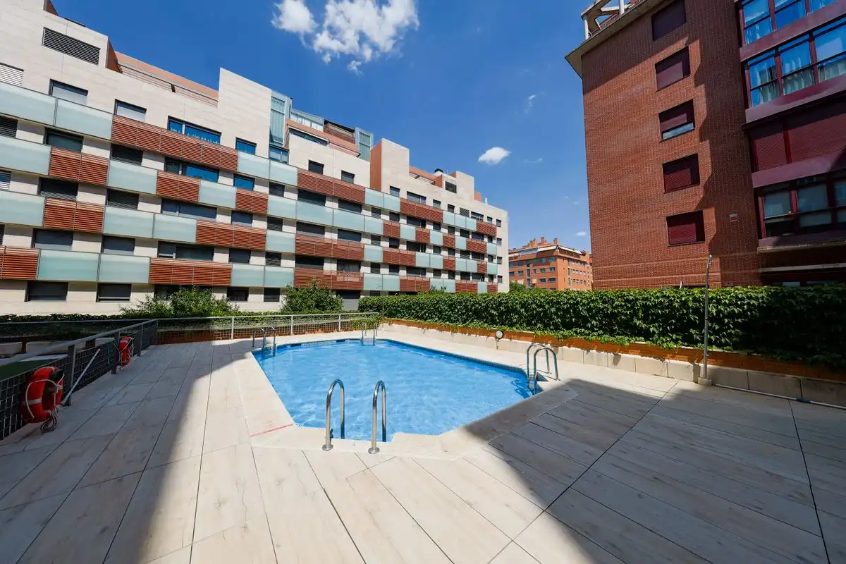 Flat with pool for sale in C. de Américo Castro, imagen 32