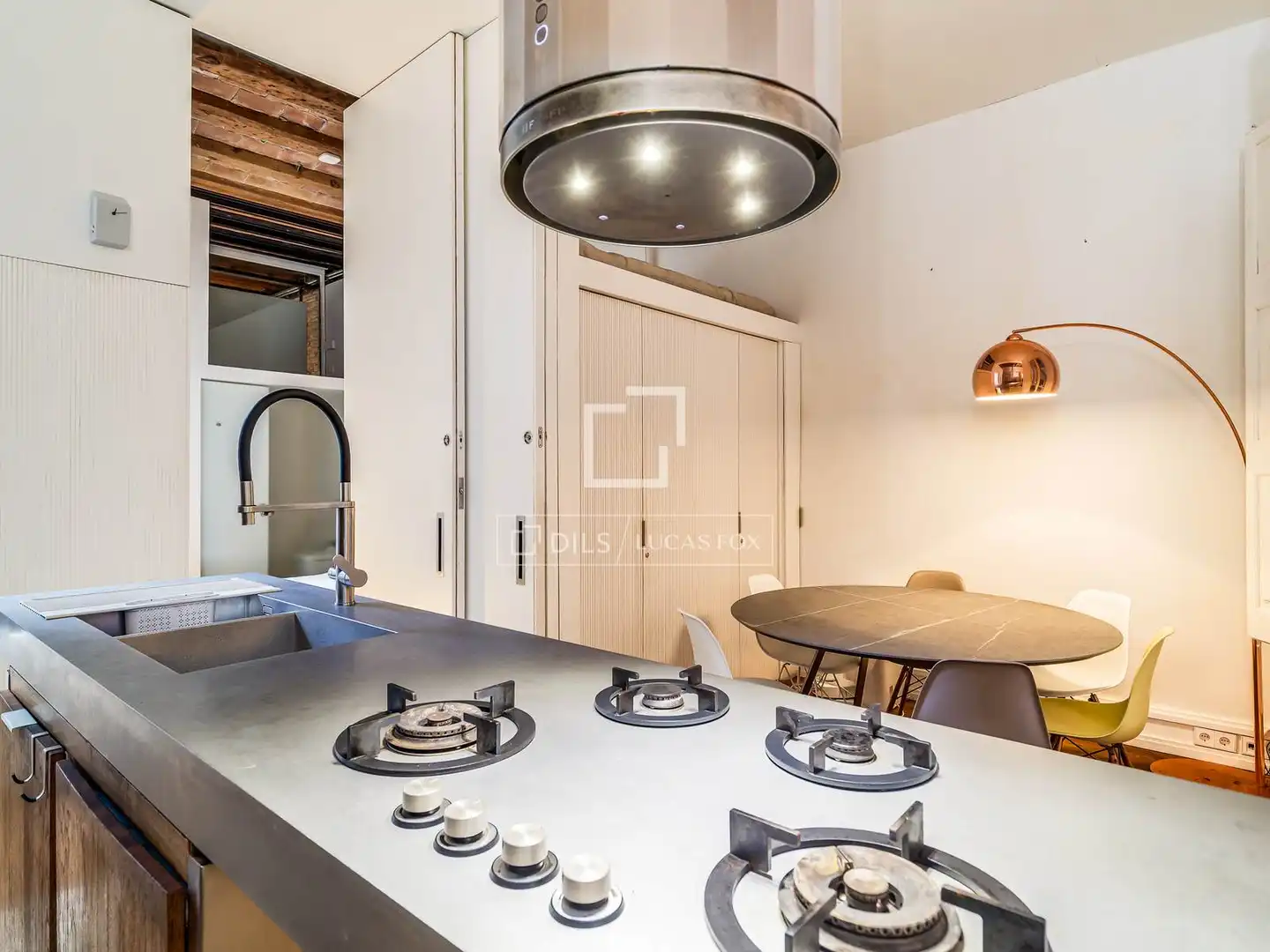 Cocina de Piso en venta en Barcelona con Aire acondicionado, Calefacción y Jardín privado