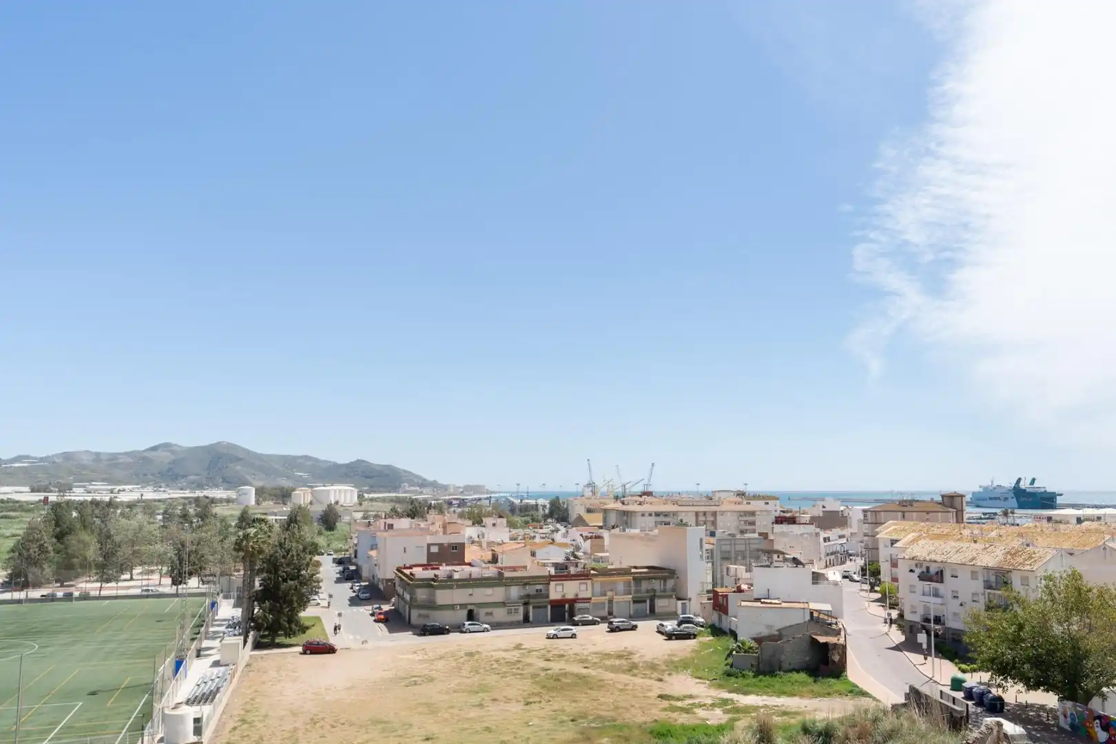Vista exterior de Pis en venda en Motril amb Aire condicionat i Terrassa