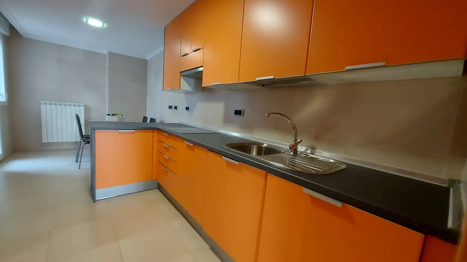 Cocina de Piso en venta en  Logroño con Aire acondicionado, Calefacción y Trastero