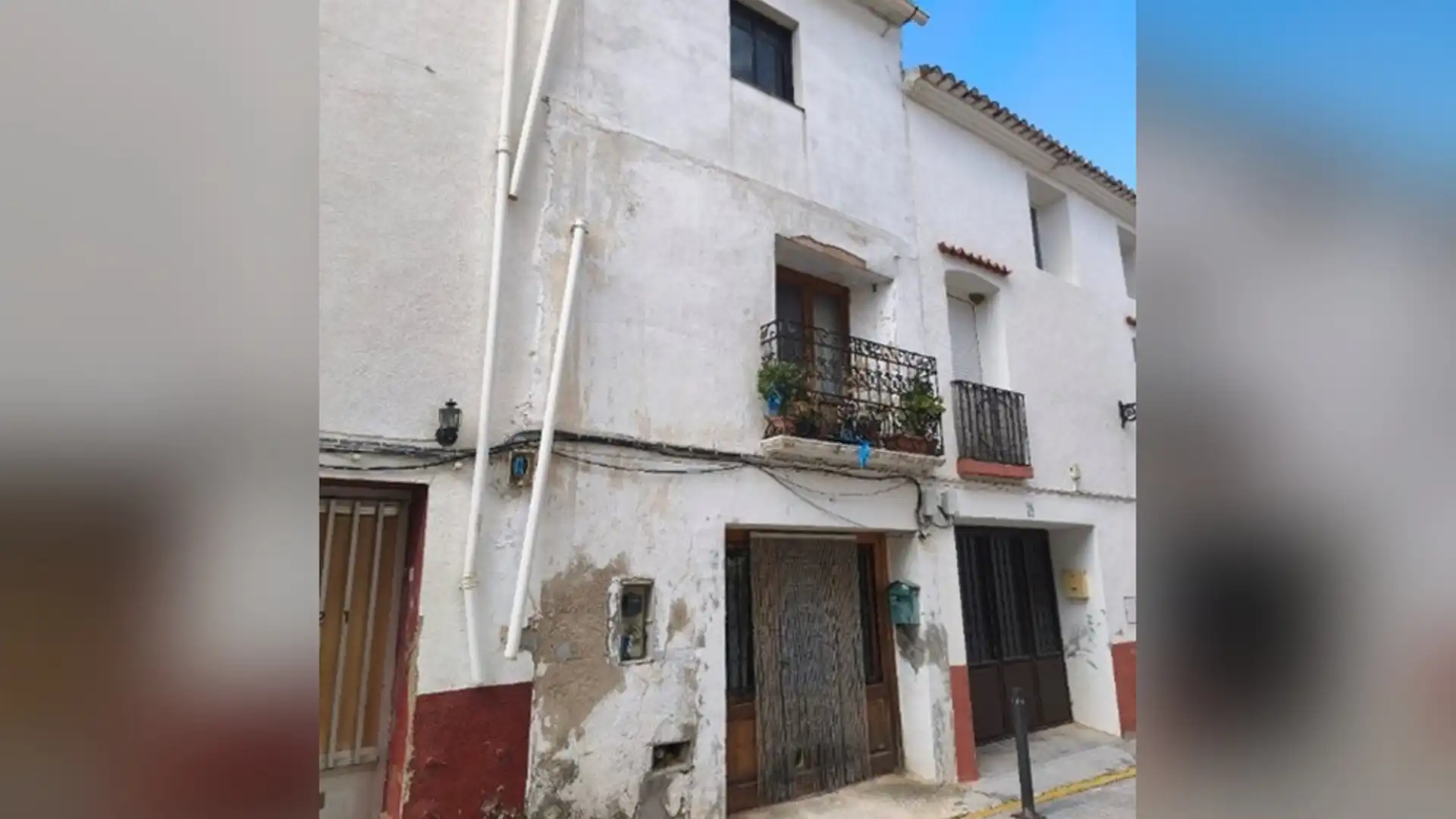 Vista exterior de Casa o chalet en venta en Tàrbena con Balcón