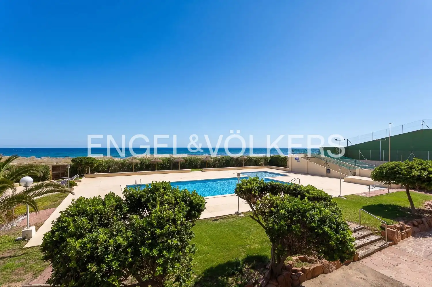 Piscina de Piso en venta en Sueca con Calefacción, Terraza y Piscina