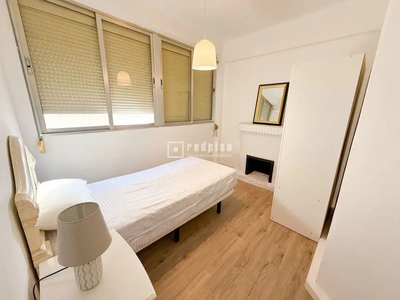 Habitación de Piso en venta en Valencia con Amueblado y Alarma