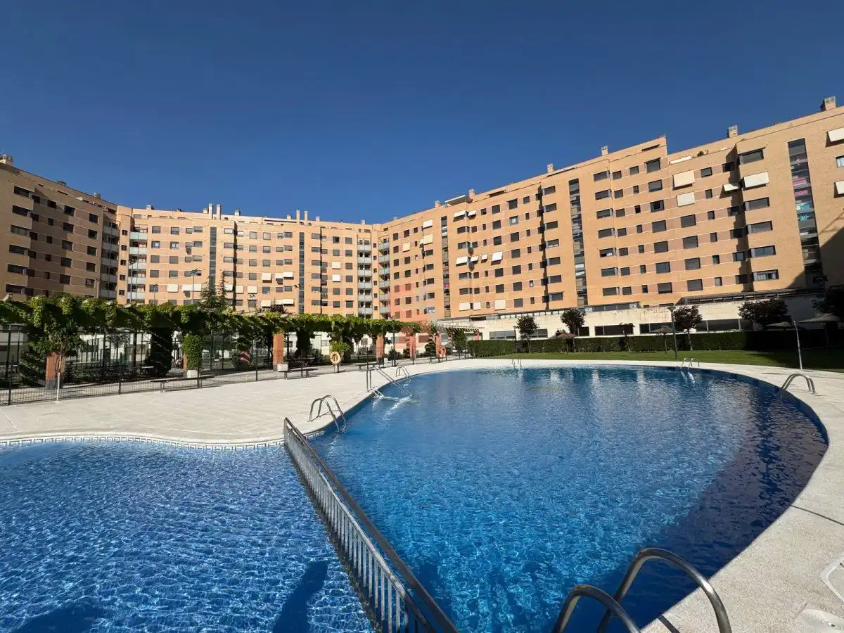 Schwimmbecken von Wohnung zur Miete in Valladolid mit Heizung, Möbliert und Gemeinschaftspool