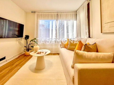 Sala d'estar de Apartament de lloguer en  Barcelona Capital amb Aire condicionat, Calefacció i Moblat