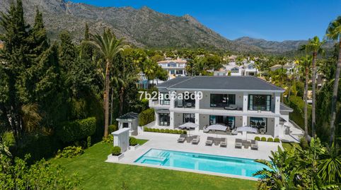 Oasis de Lujo en La Concha: Villa de 6 Habitaciones con Vistas Espectaculares
