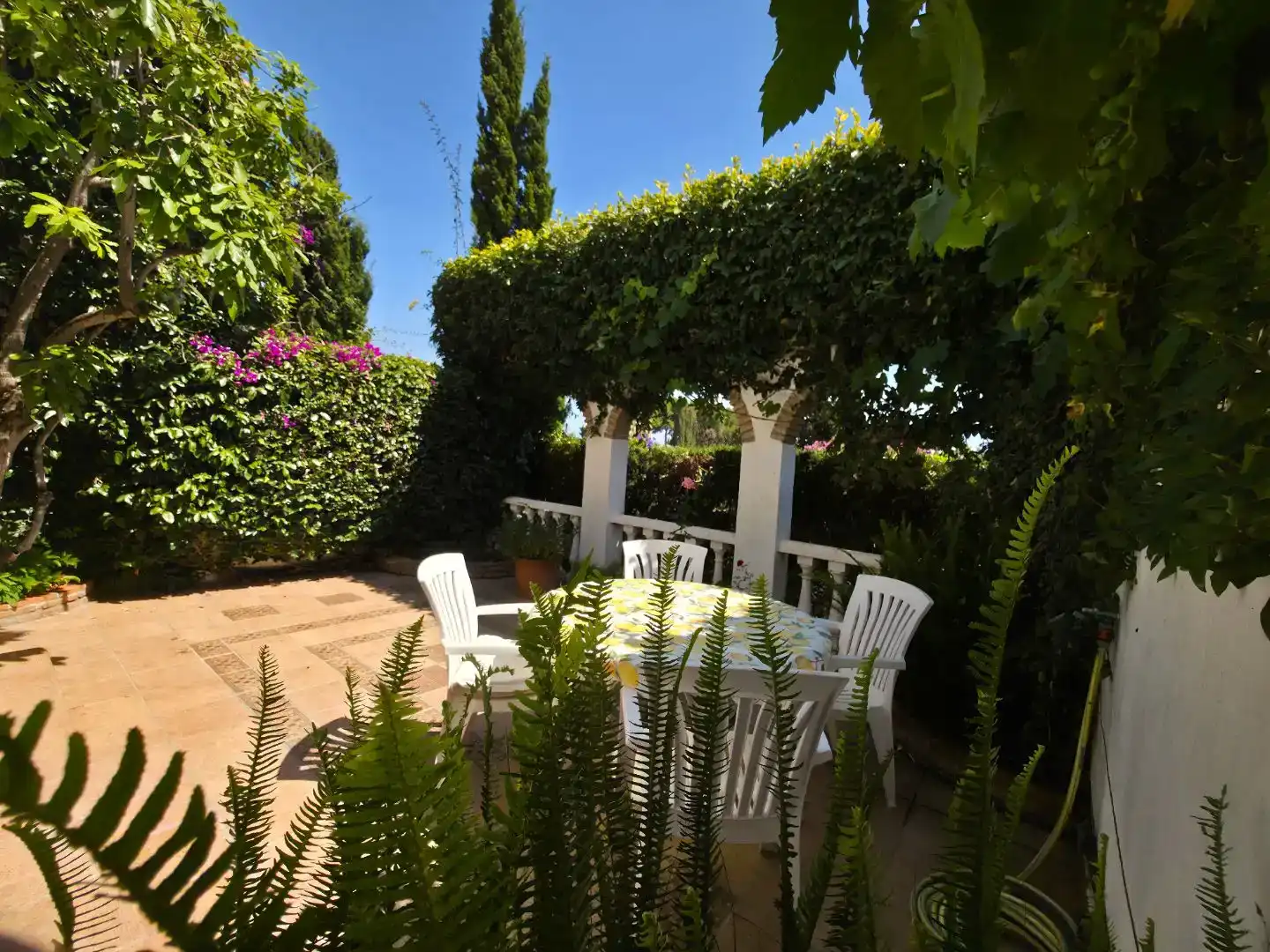 Jardí de Casa adosada en venda en Marbella amb Aire condicionat i Balcó