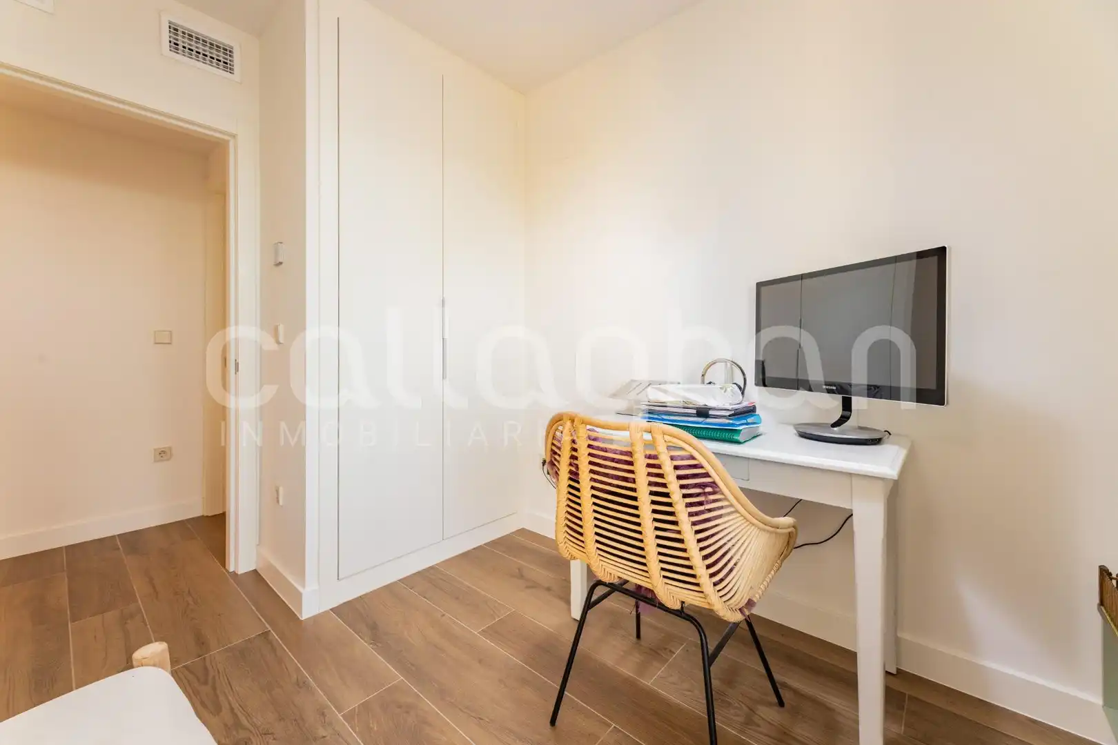 Habitación de Piso en venta en Valencia con Aire acondicionado, Calefacción y Terraza