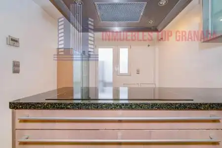 Dúplex en venta en Torre de Comares, Barrio de Zaidín