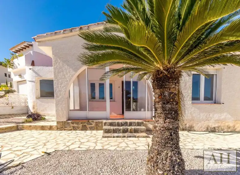 Vista exterior de Casa adosada en venta en L'Alfàs del Pi
