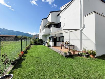 Jardí de Planta baixa en venda en Castañeda