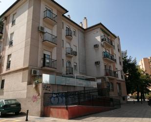 Vista exterior de Pis de lloguer en  Granada Capital amb Aire condicionat, Calefacció i Terrassa