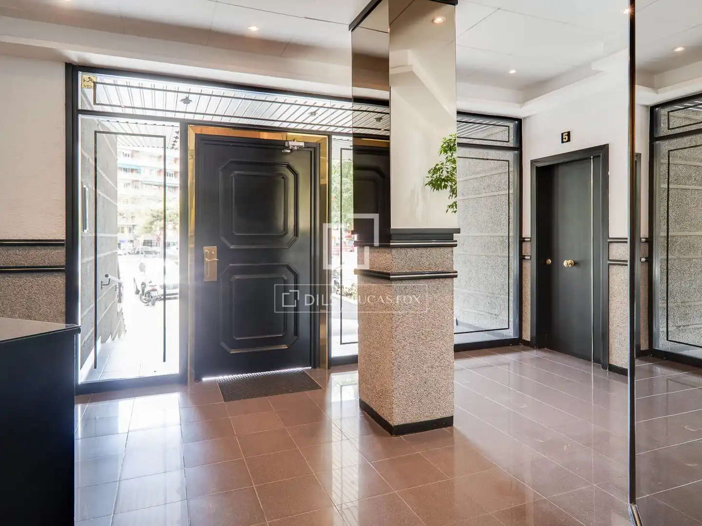 Flat for rent in Barcelona  with Air Conditioner and Parquet flooring