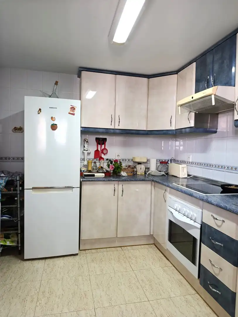 Apartamento con piscina en venta en Playa de Poniente, imagen 4