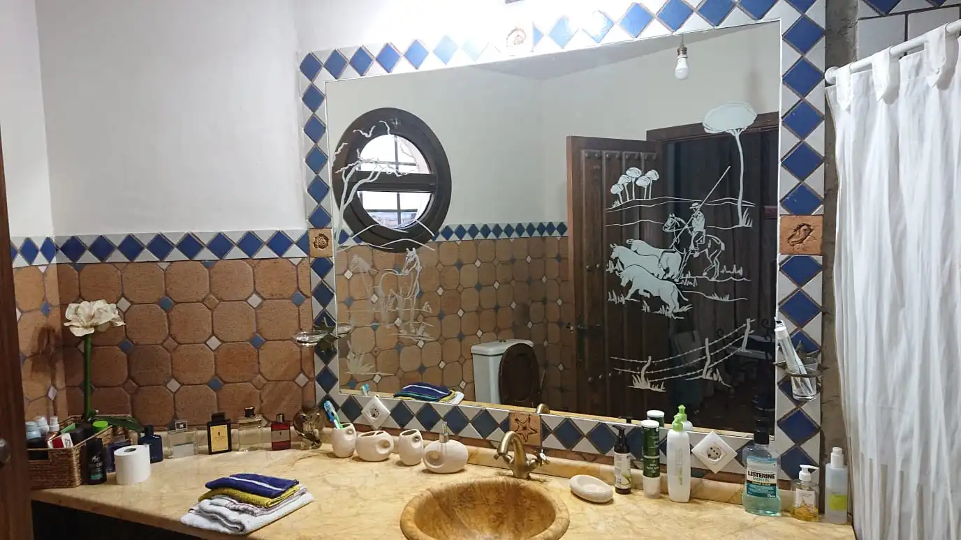 Bathroom of Houses for sale in La Algaba  with Air Conditioner, Heating and Private garden