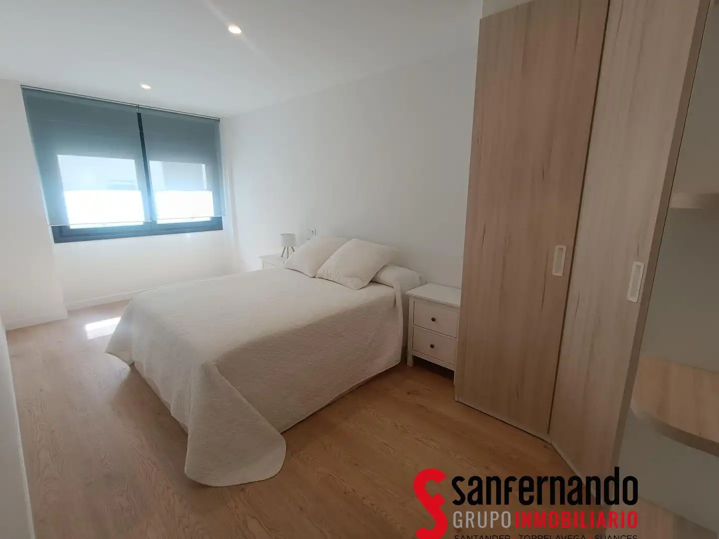 Schlafzimmer von Wohnung zur Miete in Santander mit Heizung, Möbliert und Balkon
