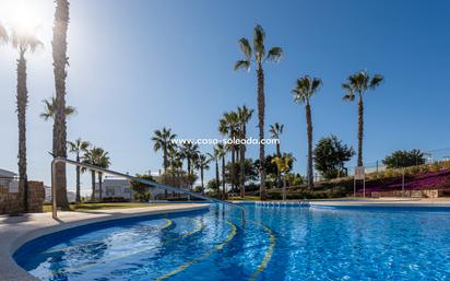 Piscina de Àtic en venda en Orihuela amb Aire condicionat, Terrassa i Moblat