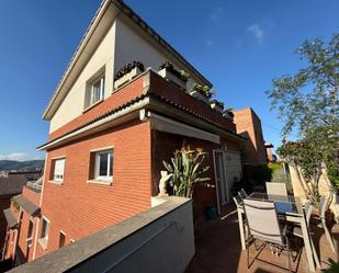 Exterior view of House or chalet for sale in  Barcelona Capital  with Air Conditioner, Heating and Terrace