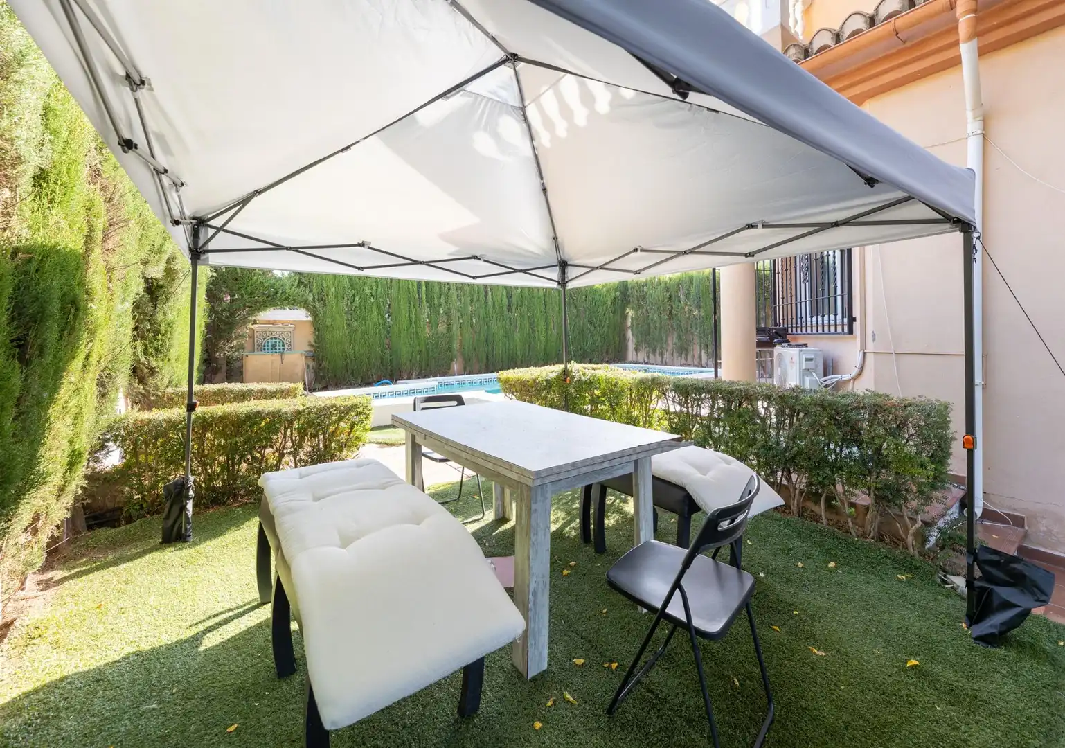 Casa aparellada amb piscina en venda a OROPENDOLA (VENT) 6, imagen 4