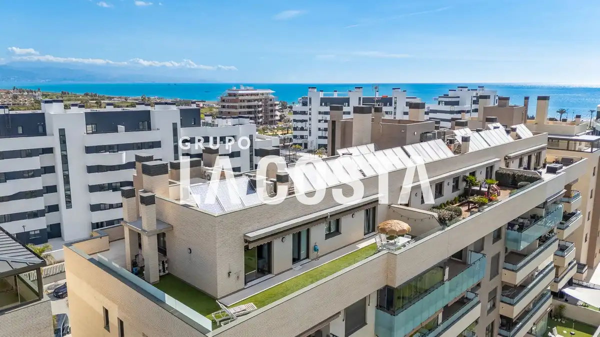 Vista exterior de Ático en venta en Torremolinos con Aire acondicionado, Terraza y Trastero