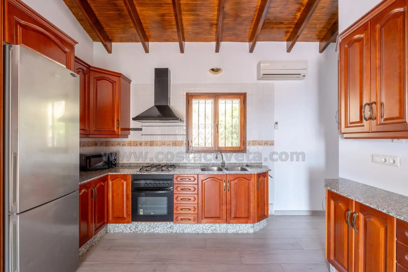 Cocina de Casa o chalet en venta en Relleu con Aire acondicionado, Jardín privado y Terraza