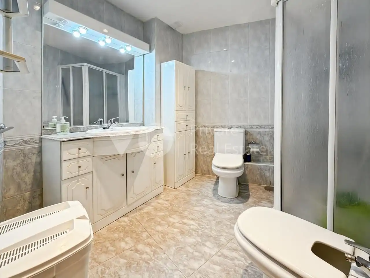 Baño de Piso en venta en Alcobendas con Aire acondicionado, Calefacción y Terraza