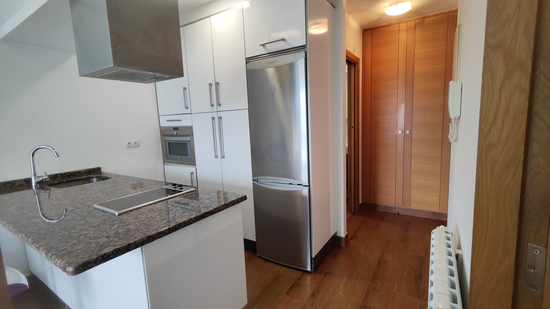 Apartament de lloguer a Calle de la Primavera, Cuatro Caminos - Plaza de la Cubela
