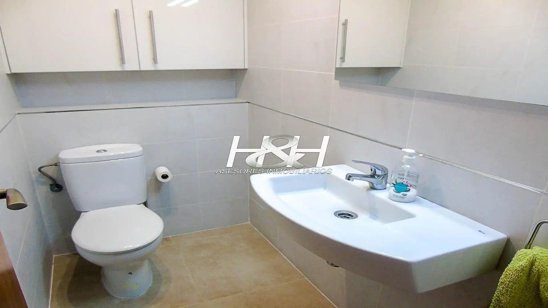 Baño de Dúplex de alquiler en Burjassot con Aire acondicionado, Calefacción y Terraza