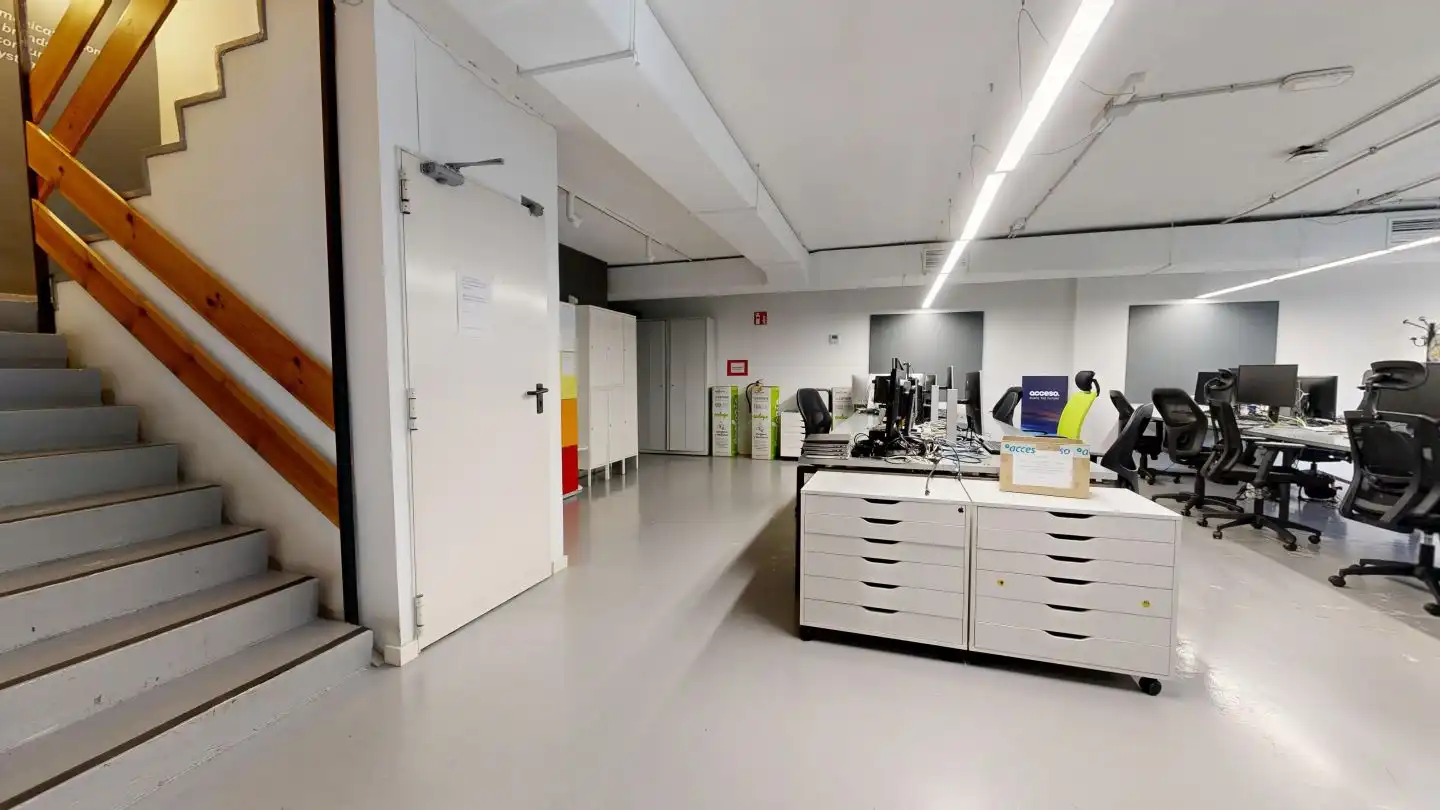 Office for sale in Madrid  with Air Conditioner, Heating and Storage room