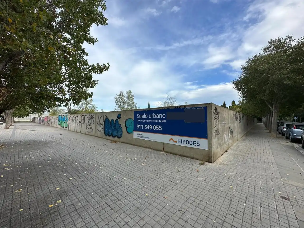 Exterior view of Buildings for sale in Figueres