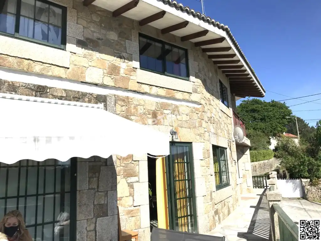 Vista exterior de Casa o chalet en venta en Ames con Terraza y Piscina