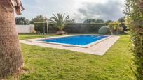 Piscina de Casa adosada en venda en Mont-roig del Camp amb Aire condicionat, Calefacció i Jardí privat