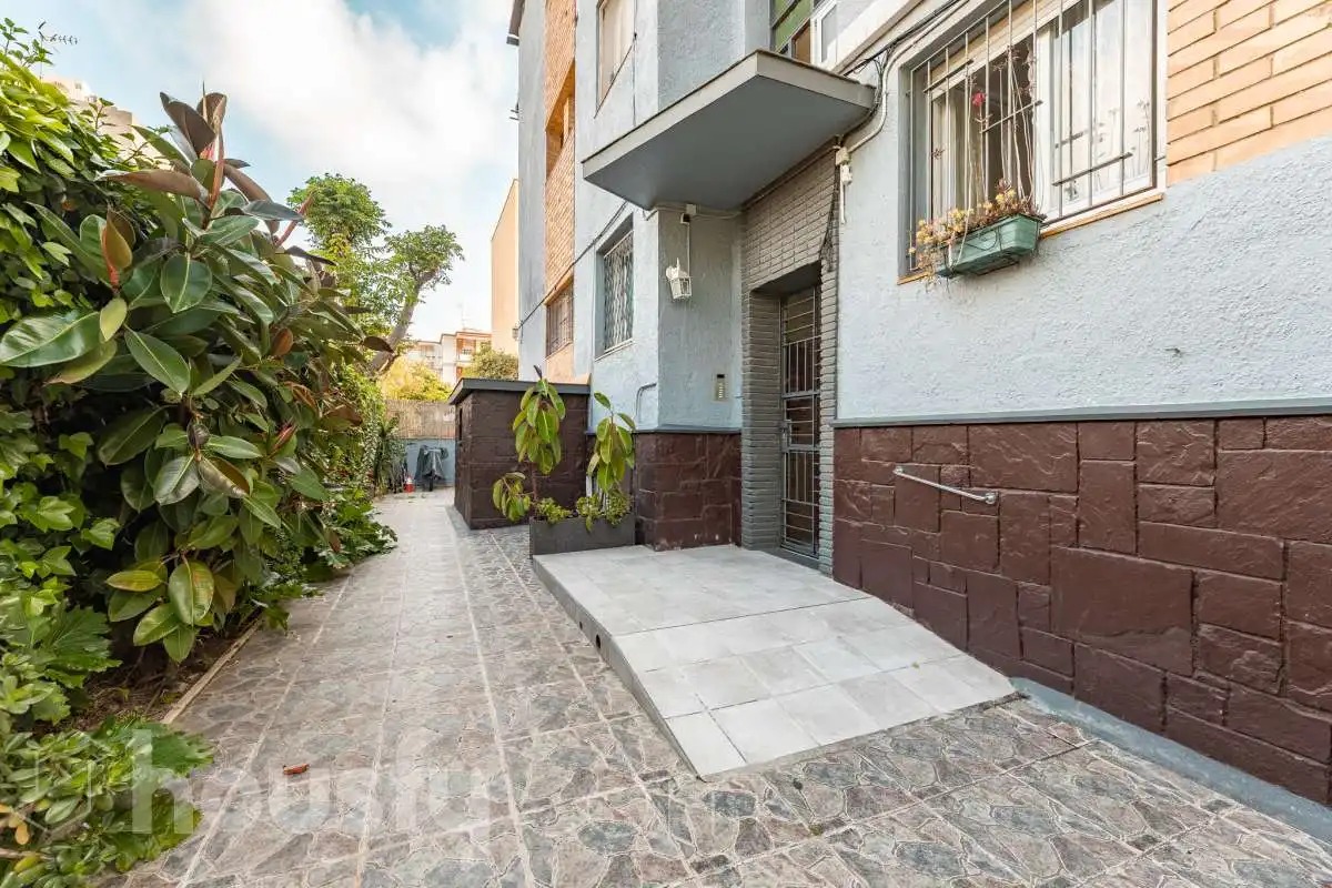 Vista exterior de Pis en venda en Castelldefels amb Aire condicionat