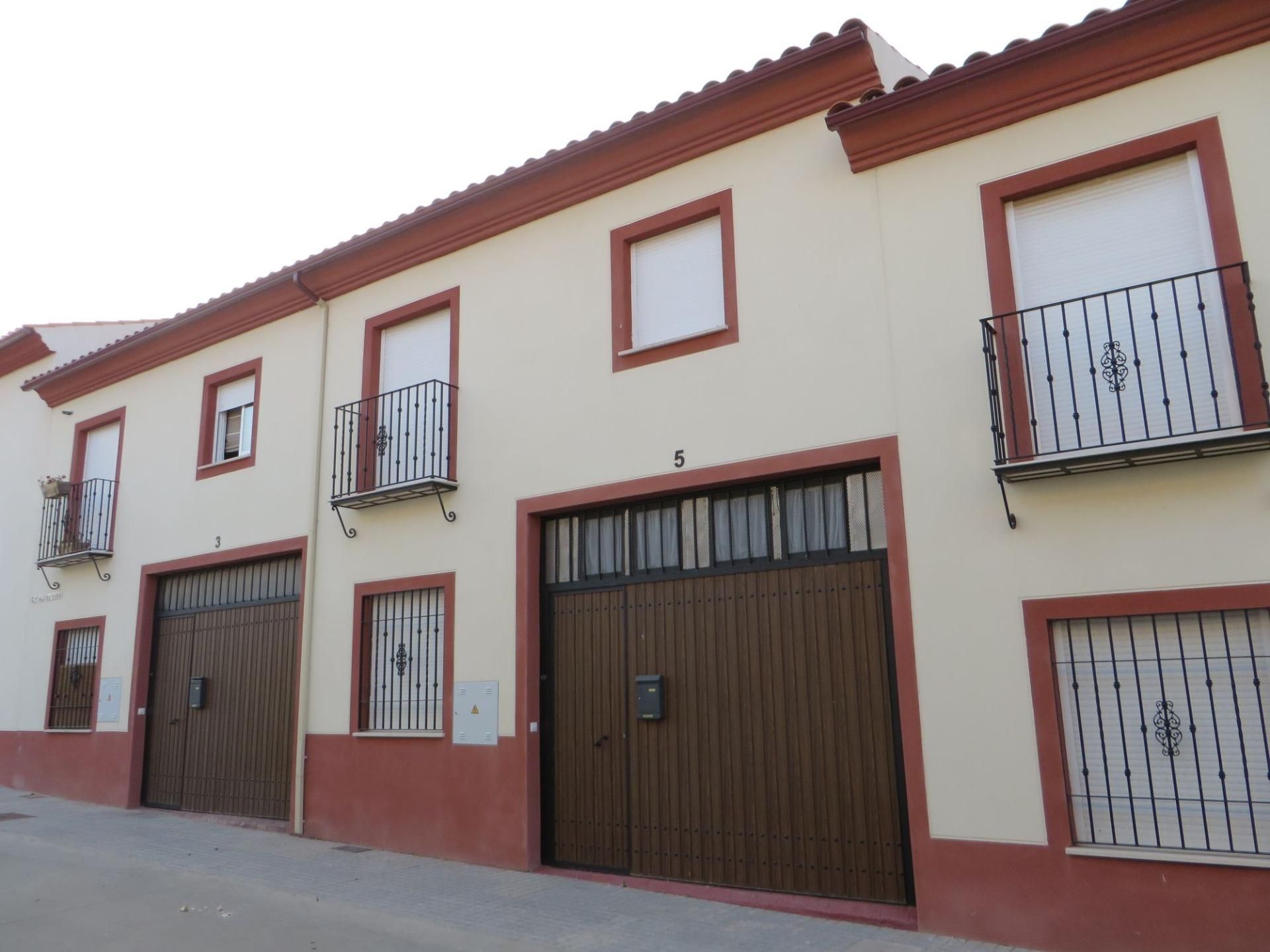 Exterior view of Single-family semi-detached for sale in Pedro Abad