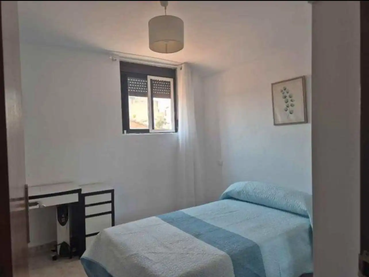 Schlafzimmer von Wohnung zur Miete in Cáceres mit Klimaanlage