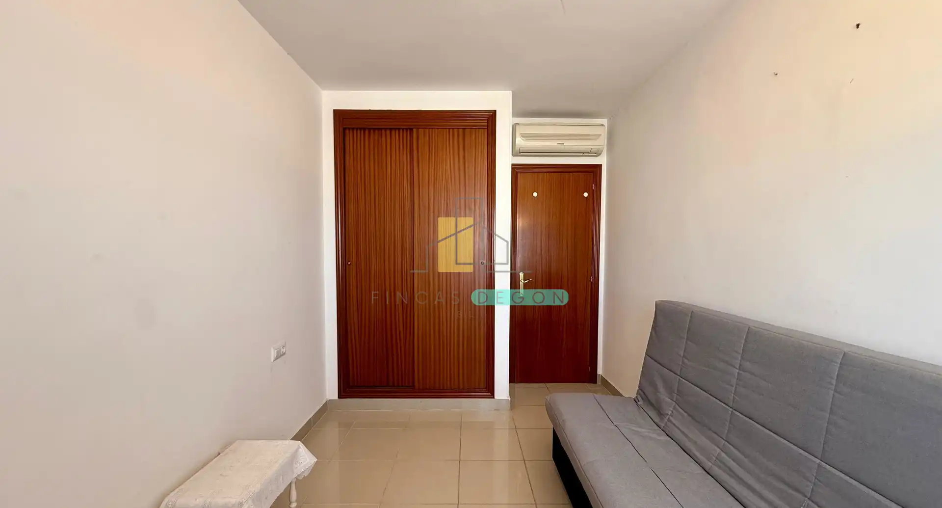 Vista exterior de Apartamento en venta en Empuriabrava con Calefacción, Terraza y Amueblado