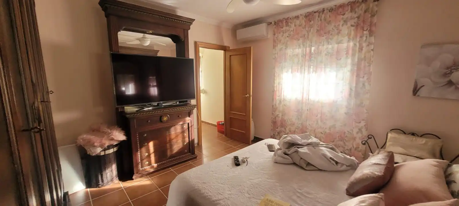 Dormitori de Casa o xalet en venda en Algeciras amb Jardí privat, Terrassa i Traster