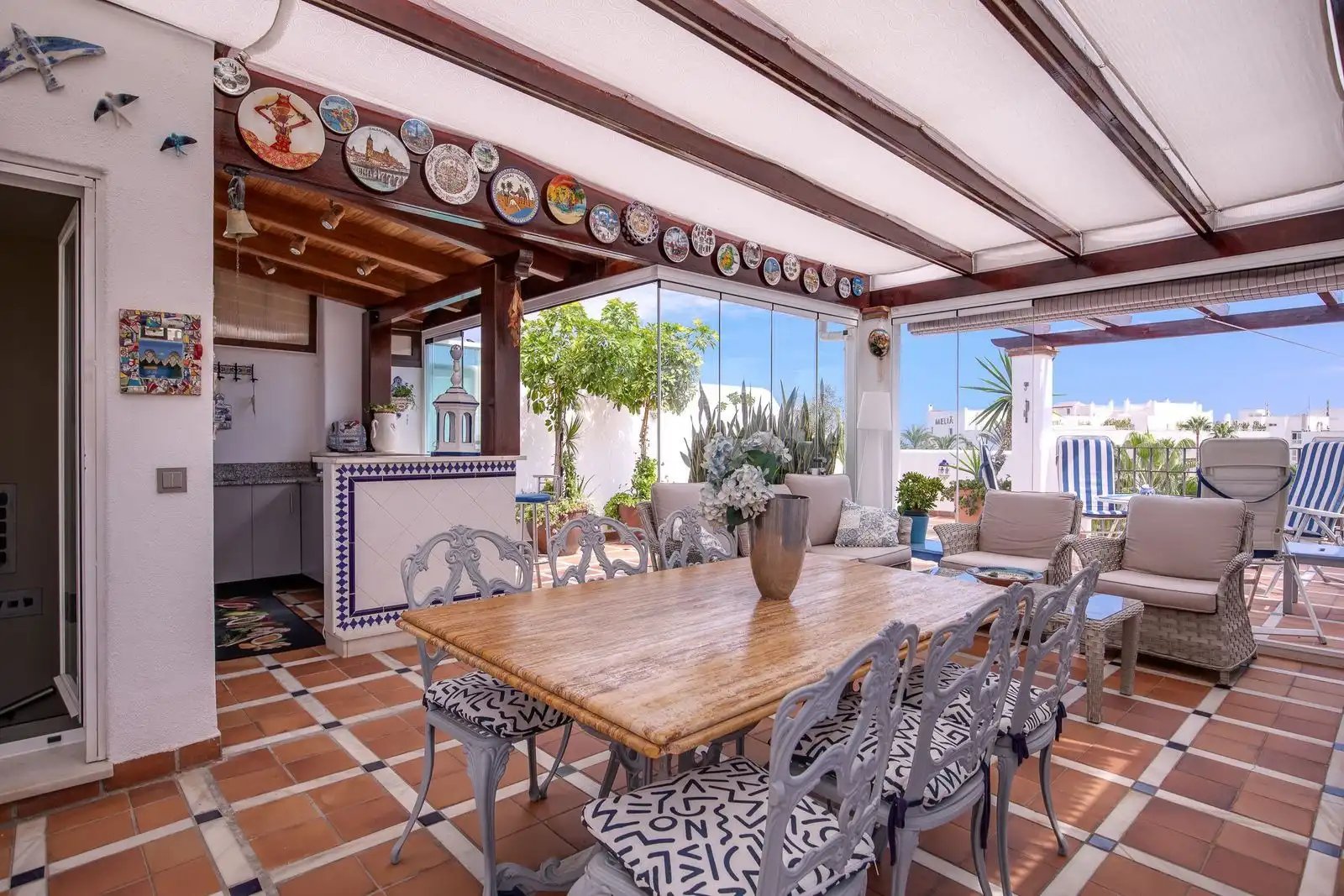 Terrasse von Maisonette zum Verkauf in Marbella mit Klimaanlage, Terrasse und Abstellraum