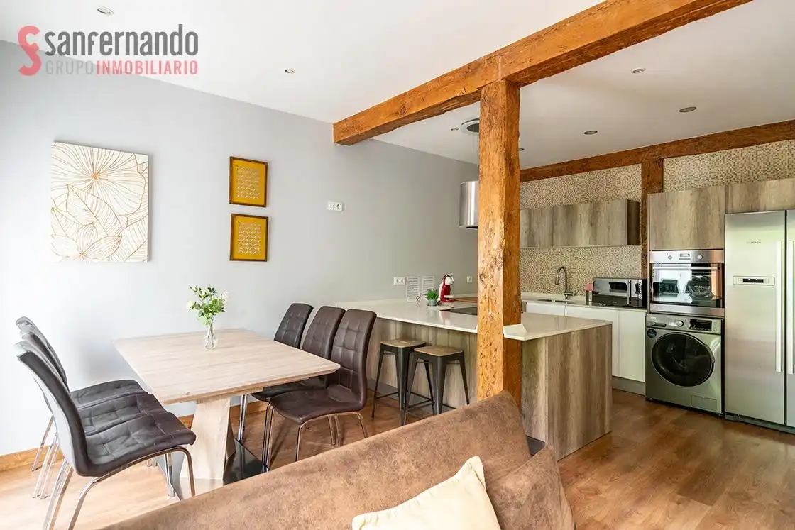 Comedor de Piso en venta en Santander con Calefacción, Amueblado y Balcón