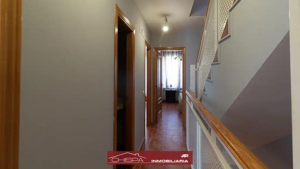 Einfamilien-Reihenhaus zur Miete in Náquera mit Heizung, Privatgarten und Terrasse