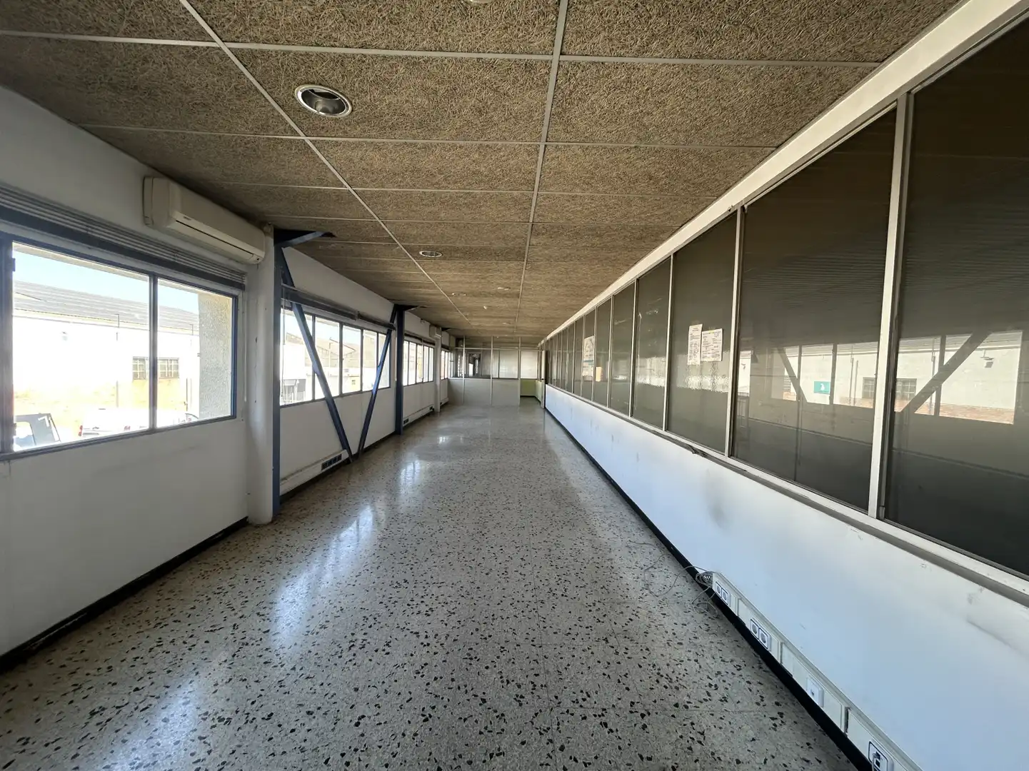 Nau industrial de lloguer en Barberà del Vallès