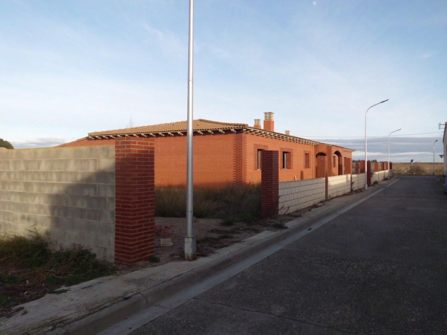 Vista exterior de Edifici en venda en Albalatillo