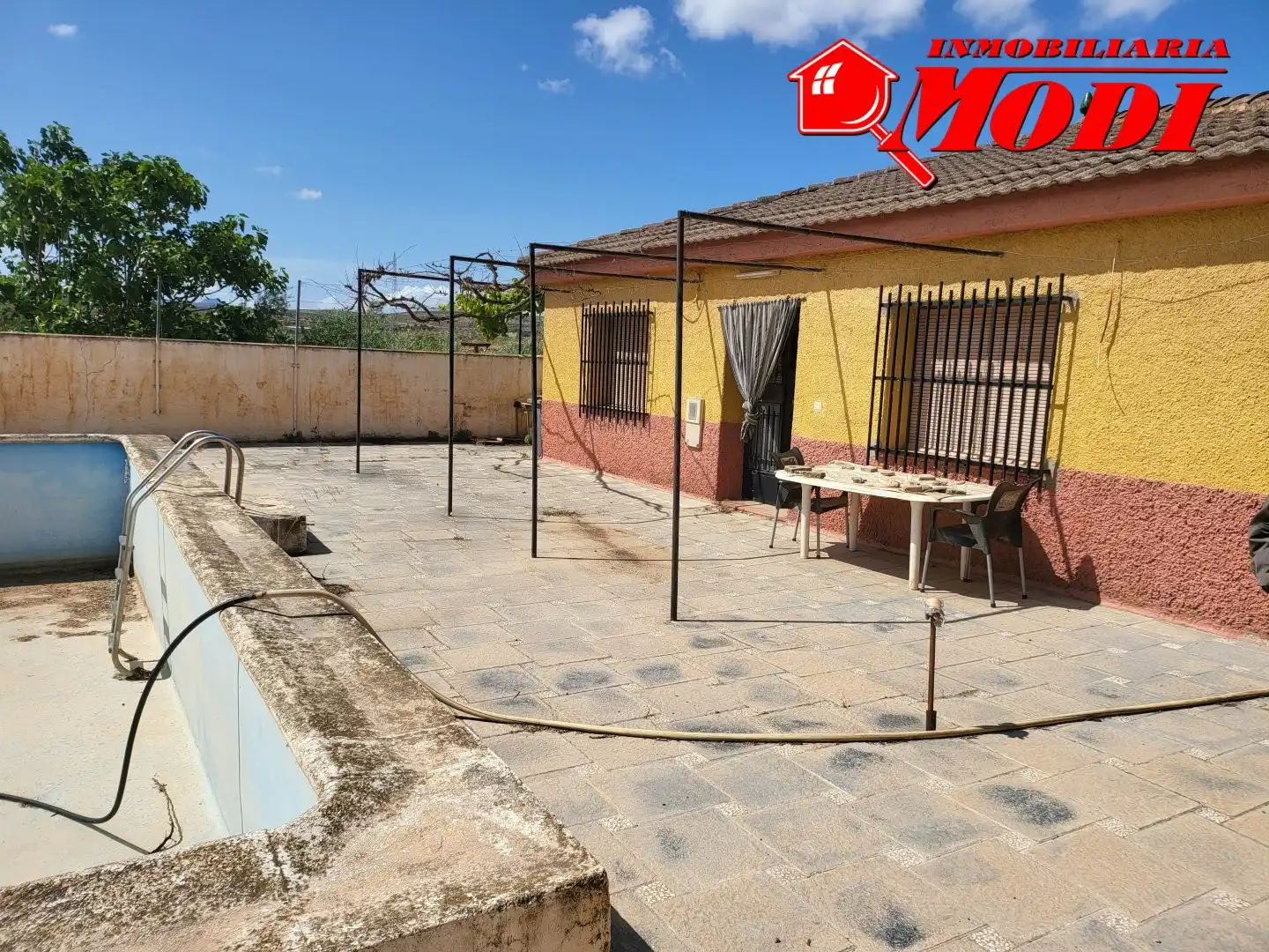 Maison rustique avec piscine à vendre à Padul